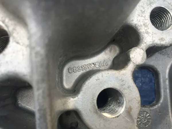 JEEP CHEROKEE KL 3.2 Mounting Bracket 68313508AA image 3