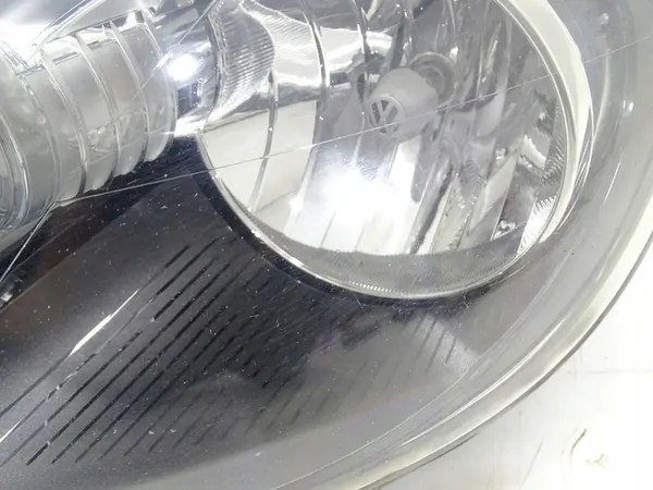 Farol dianteiro esquerdo VW Golf VI image 4