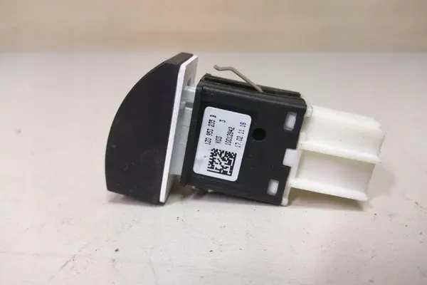 Notruftaste SKODA OCTAVIA II 1Z0953235B image 2