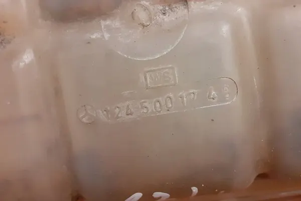 Ausgleichsbehälter MERCEDES-BENZ E (W124) 1245001749 image 10