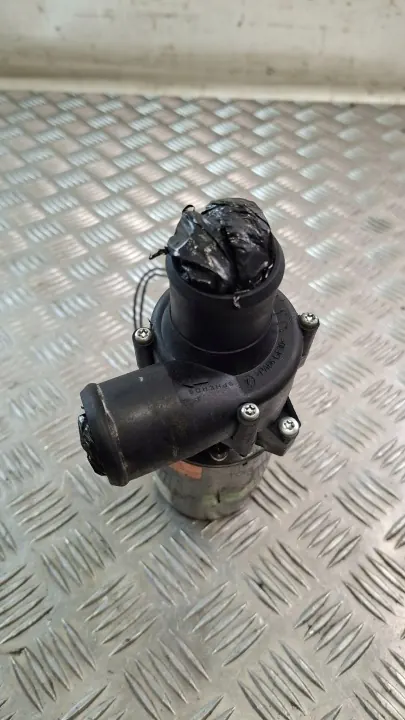 Waterpomp OEM U4814 voor Webasto Spheros 24V image 8
