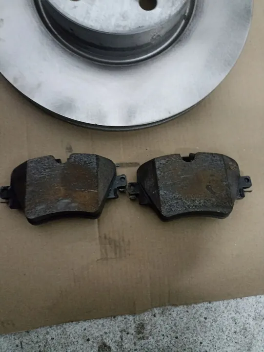 Conjunto de Discos e Pastilhas de Freio Dianteiro BMW G20 6877212 6890553 image 4