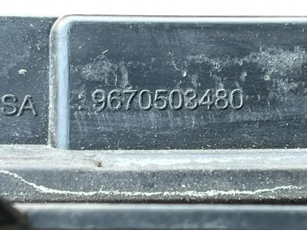 Rejilla parachoques Citroen C4 OEM 9670503480 - Usado image 6