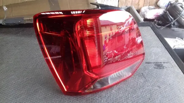 Lámpara Trasera Izquierda VW Polo V 2010-2015 6RG945095G image 9