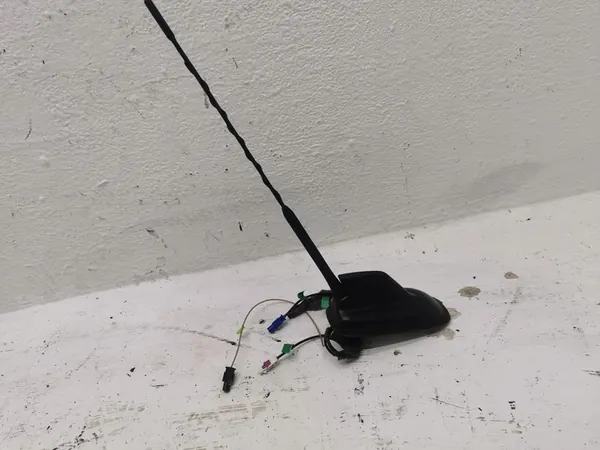 GPS Kattoantenni VW Tiguan I 5N 2007-2016 1K0035501H image 2