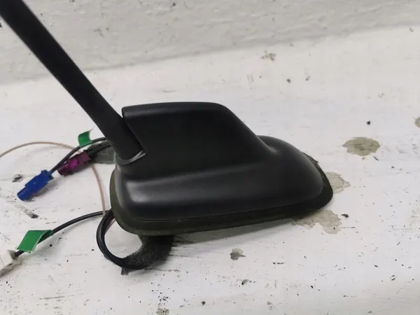 GPS Kattoantenni VW Tiguan I 5N 2007-2016 1K0035501H image 5