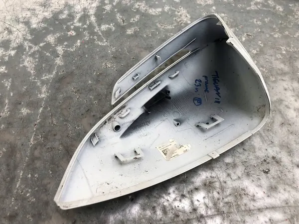 Couvercle de rétroviseur droit VW Tiguan III image 5