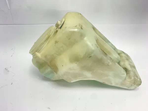 Pesunesteen säiliö Mercedes W124 image 4