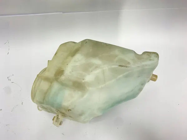 Pesunesteen säiliö Mercedes W124 image 6