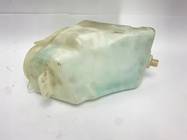 Pesunesteen säiliö Mercedes W124 image 7