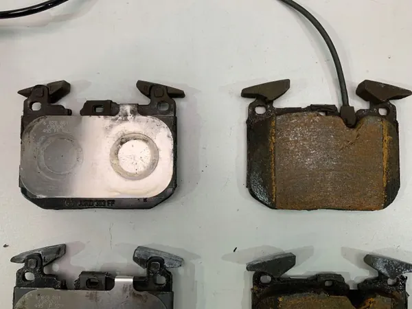 OEM 6878882 Voorremblokslijtagesensor - Gebruikt image 4