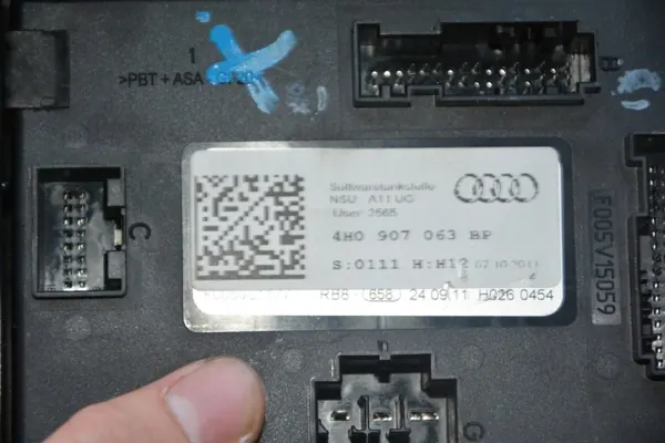 Module de commande Bordnetz Audi A8 OEM 4H0907063BP image 4