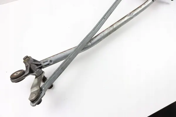 VW Touareg I Etupyyhkijän Mekanismi 7L0955601C image 9