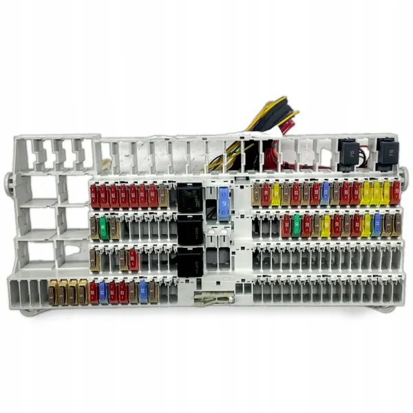 Caja de fusibles Scania - Pieza OEM usada image 4