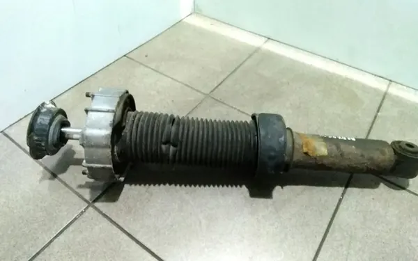 Ammortizzatore posteriore Volkswagen Touareg I 2005 7L6512021AA image 4