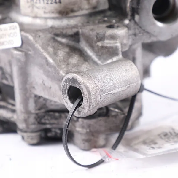 Mercedes W639 OM646 Diesel Servostyrningspump A0034667101 image 9