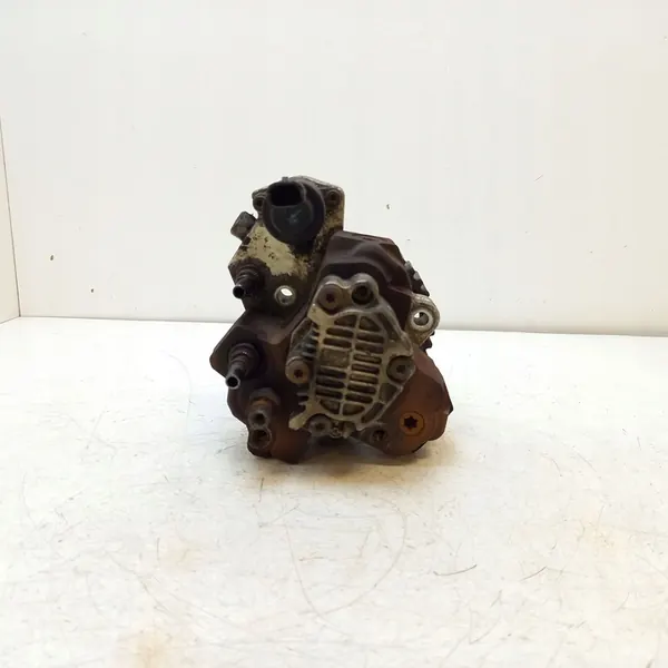 Hoge druk brandstofpomp Opel Vivaro 2003 0445010075 image 2