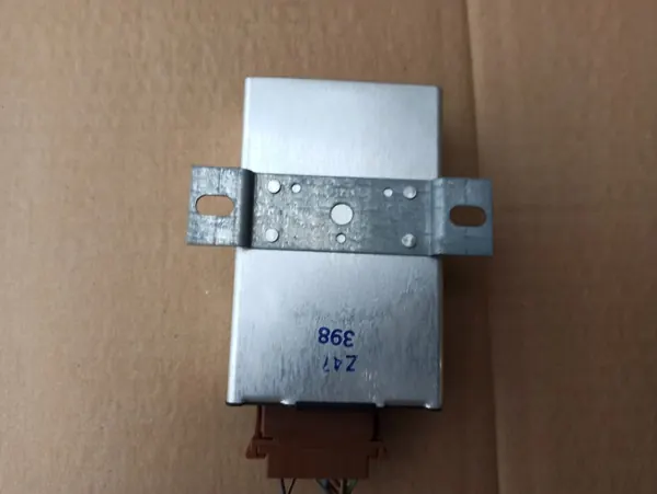 Module Régulateur Audi A6 C5 OEM 4D0907305 image 4