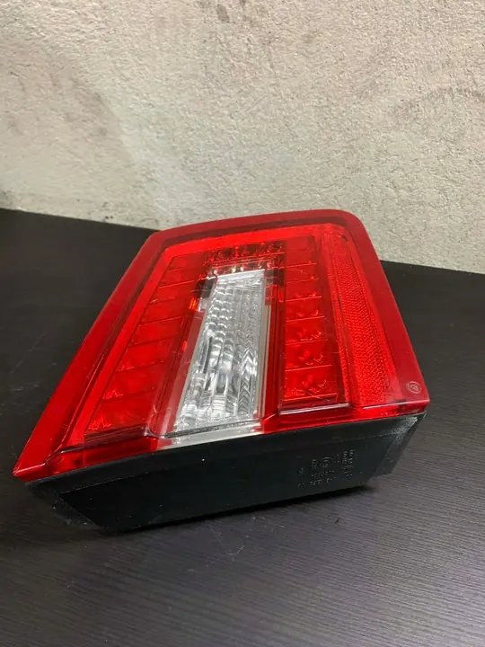 Linker achter interieur lamp MERCEDES-Benz E-Klasse A2128200964 image 3