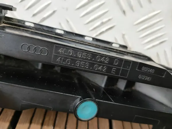 Audi Q7 4L oikea vilkku OEM 4L0953042D LED image 7