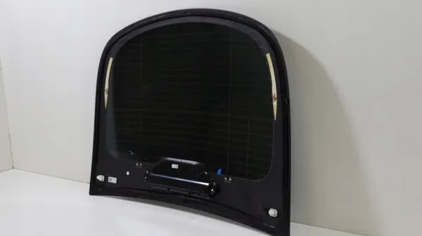 Tesla Y Heckklappenglas OEM 1619890-00-C Gebraucht image 5
