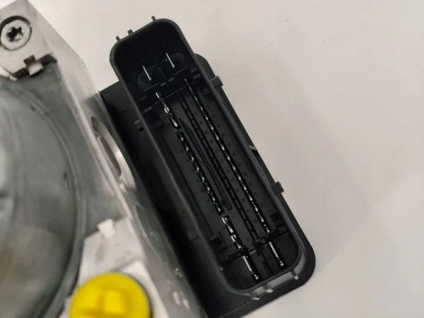 Gebrauchte ABS-Pumpe OEM M1BC2B373CD für Ford Puma image 3