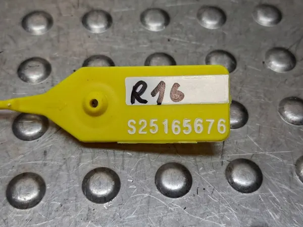 Câmera retrovisor direito OEM 284196UA0B Nissan image 5