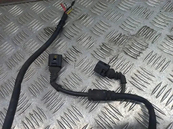 Câble de capteur ABS arrière droit Audi A5 2018 OEM 8W0972254 image 3