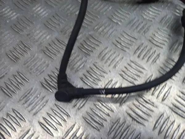 Câble de capteur ABS arrière droit Audi A5 2018 OEM 8W0972254 image 5