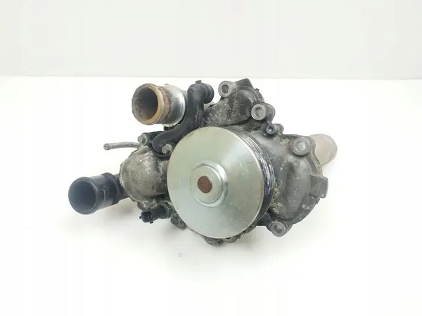 Pompe à eau Maserati Ghibli 2016 image 1