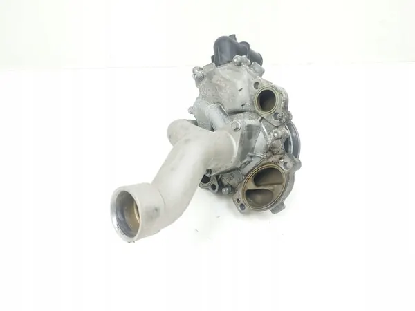 Pompe à eau Maserati Ghibli 2016 image 2