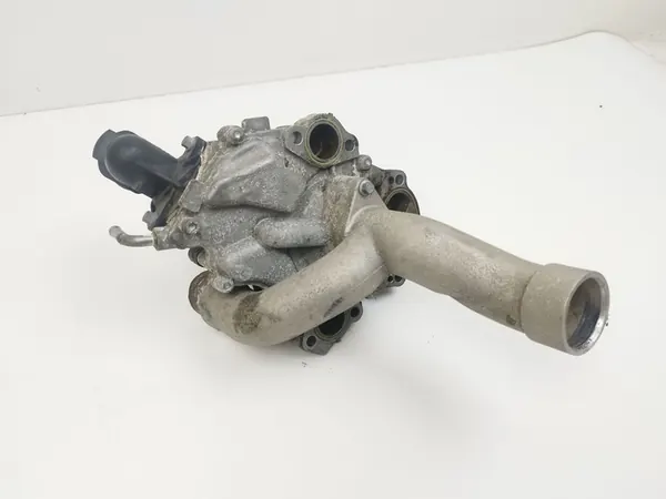 Pompe à eau Maserati Ghibli 2016 image 3