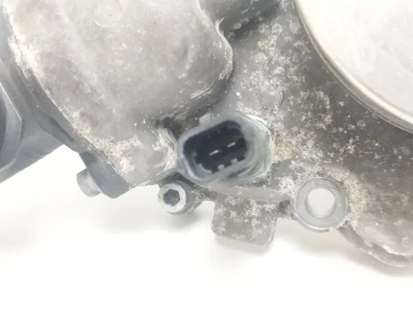 Pompe à eau Maserati Ghibli 2016 image 4