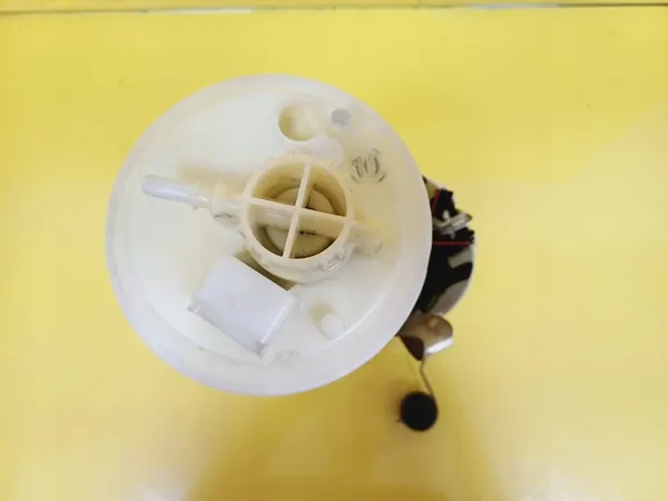 Polttoainepumppu Alfa Romeo 166 2.4 V6 0580313076 image 2