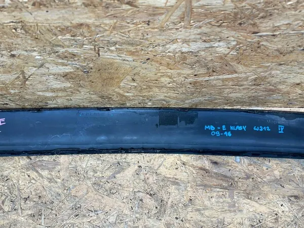 Mercedes E-Klass W212 09-16 Bakre Stötfångare Spoiler OEM A2128858525 image 7