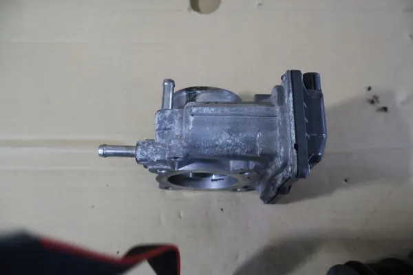 Drosselklappe 1.8 VVTI TOYOTA AVENSIS T27 22030-0T050 image 4