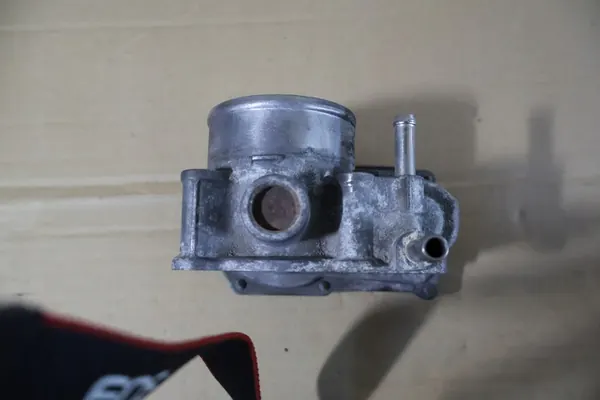 Drosselklappe 1.8 VVTI TOYOTA AVENSIS T27 22030-0T050 image 5