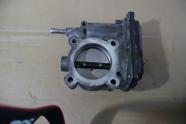 Drosselklappe 1.8 VVTI TOYOTA AVENSIS T27 22030-0T050 image 6