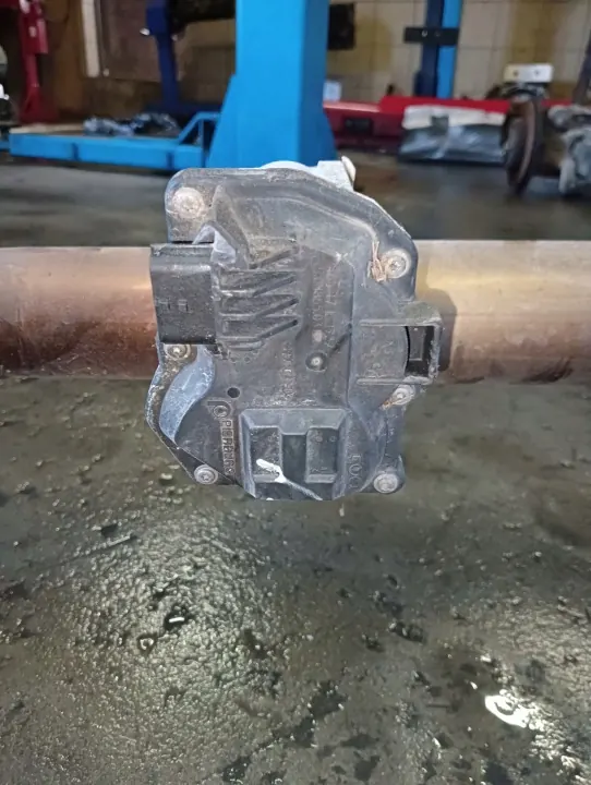 Mercedes A-Klasse W176 Uitlaat Demper OEM A1764910001 image 6