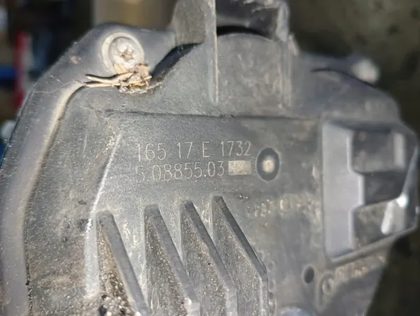 Mercedes A-Klasse W176 Uitlaat Demper OEM A1764910001 image 7