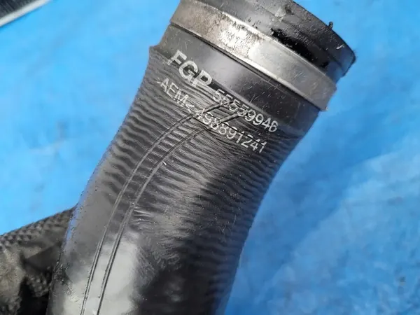 OPEL Astra H Tubería Intercooler 1.7 CDTI GM 55559946 image 3