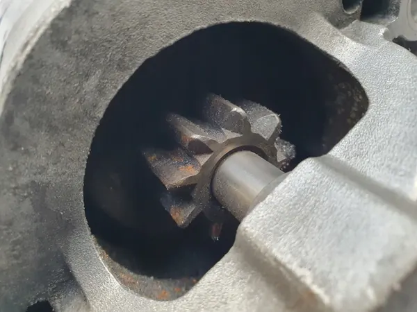 Motor de arranque QDJ1304A para Maxus V80 2.5 D - Mazda OE image 5