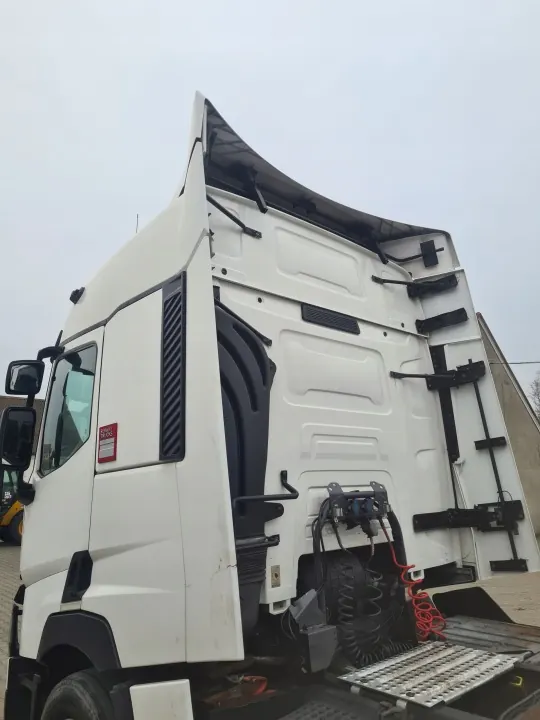 Complete Cab for Renault Gama T Range Euro 6 image 4