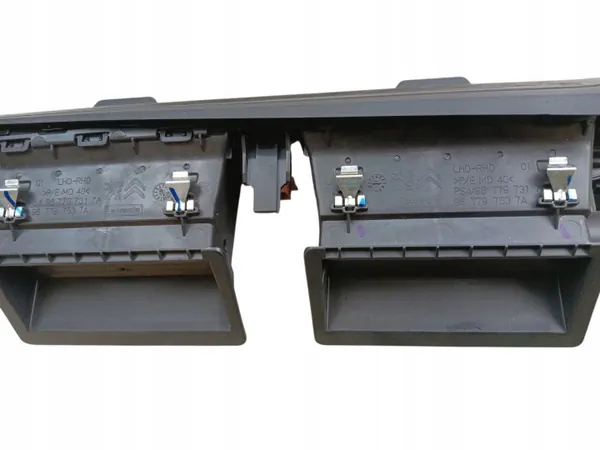Grelha ventilação central OEM 967797317A Citroen C4 image 6