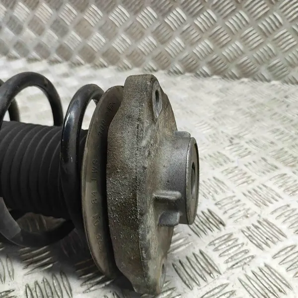 Ammortizzatore anteriore sinistro Infiniti Q30 2019 image 4