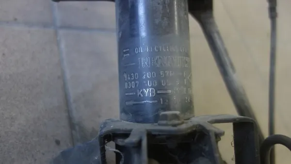 Ammortizzatore Renault Megane III 1,5 DCI Sinistro OE image 4