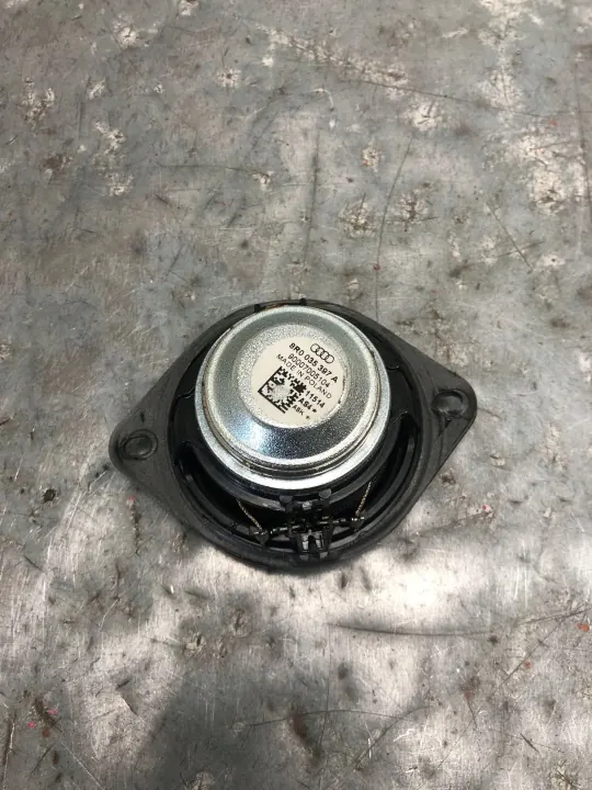 Audi Q5 Consoleluidspreker OEM 8R0035397A Gebruikt image 3