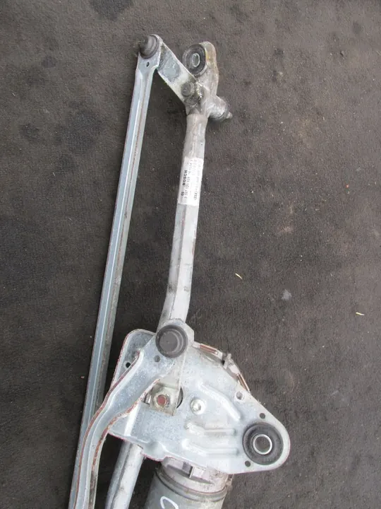 Etupyyhkijän mekanismi Audi A6 C6 image 4