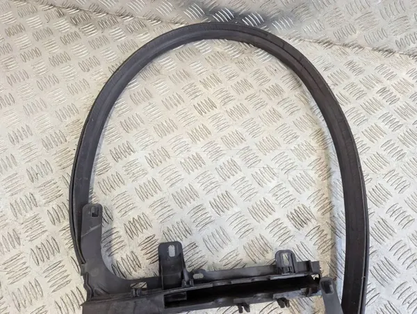 Motorkapdichting OEM A2138310600 voor E-Klasse W213 image 7