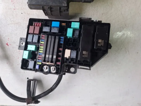 Guardaobjetos Honda CR-V 2023+ OEM AYI1392 image 3